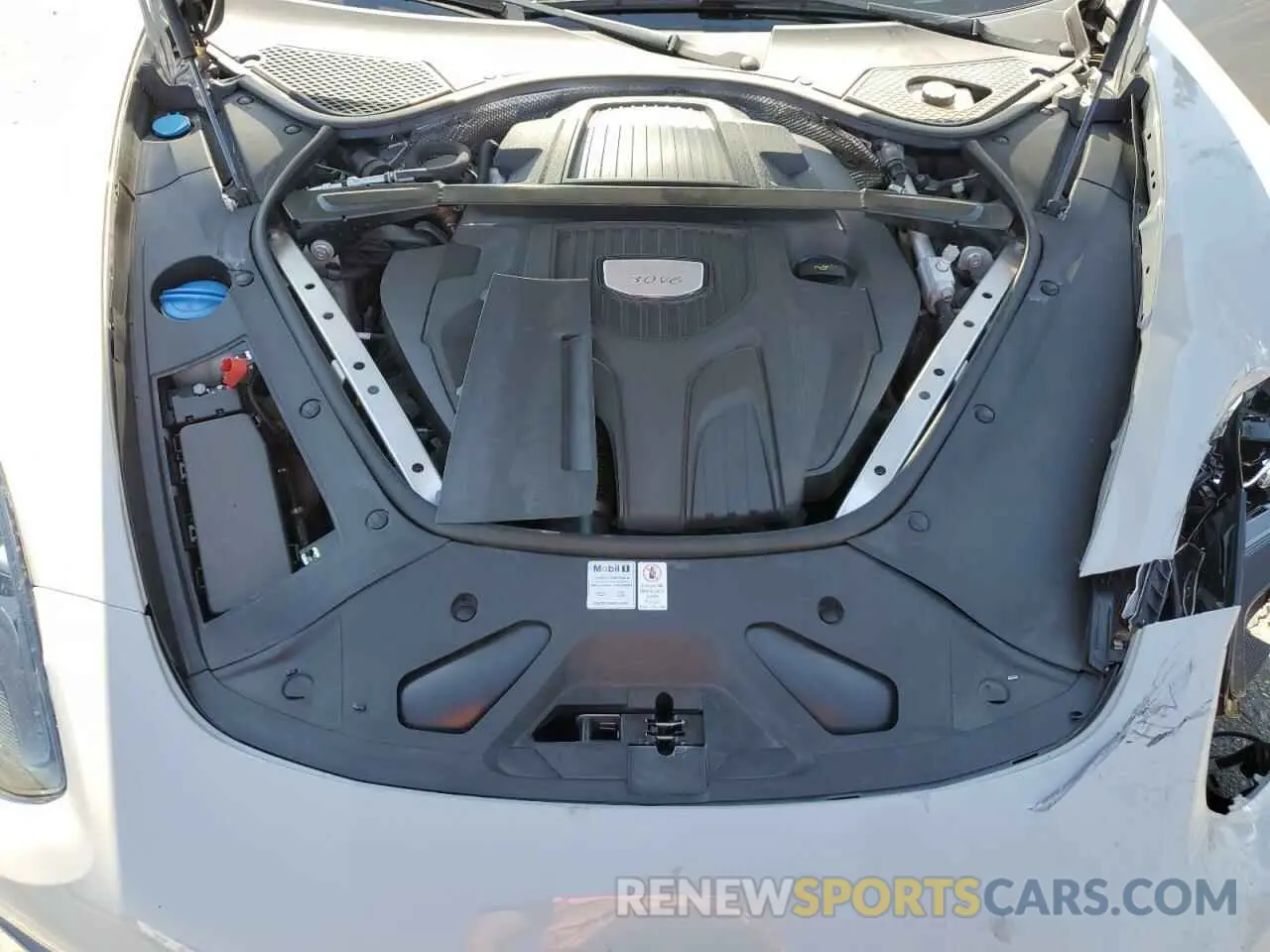 13 fotografías del automóvil dañado WP0AA2A76LL100597 PORSCHE PANAMERA 2020