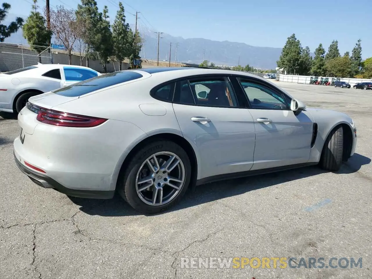 3 fotografías del automóvil dañado WP0AA2A76LL100597 PORSCHE PANAMERA 2020