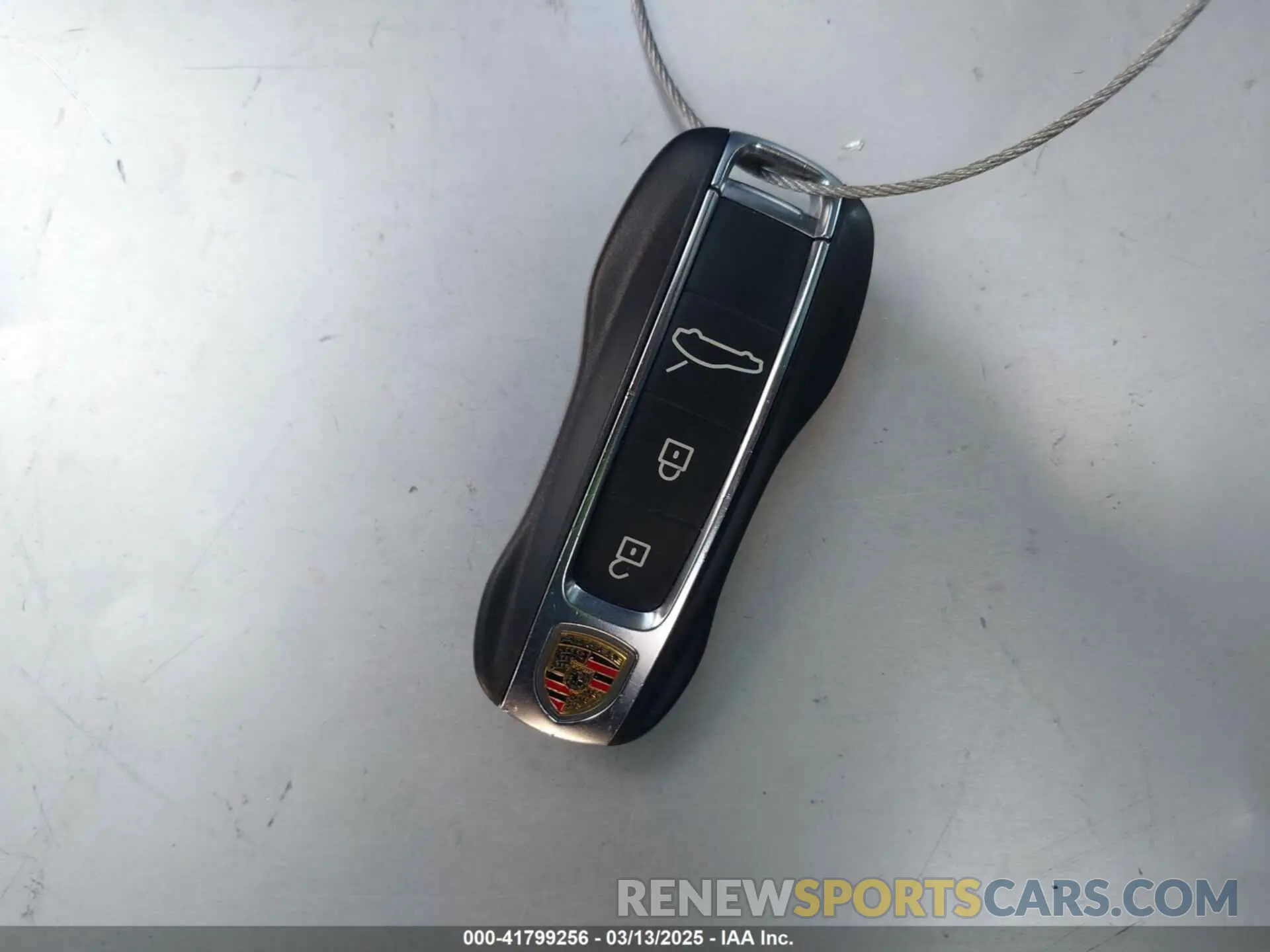 11 fotografías del automóvil dañado WP0AA2A7XLL104023 PORSCHE PANAMERA 2020
