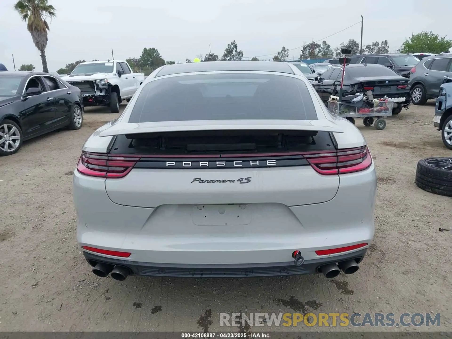 17 fotografías del automóvil dañado WP0AB2A71LL140650 PORSCHE PANAMERA 2020