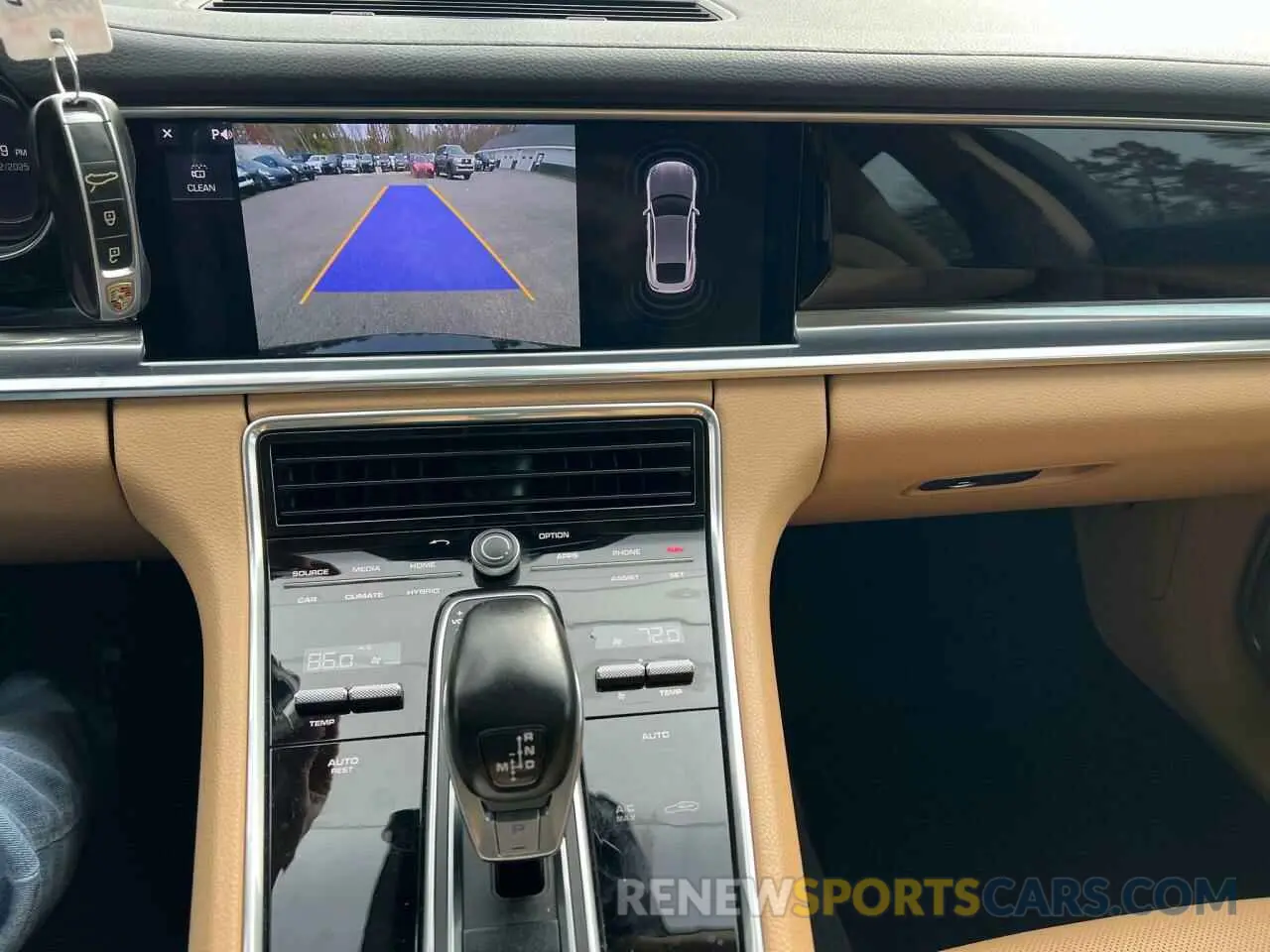 10 fotografías del automóvil dañado WP0AE2A7XLL130979 PORSCHE PANAMERA 2020