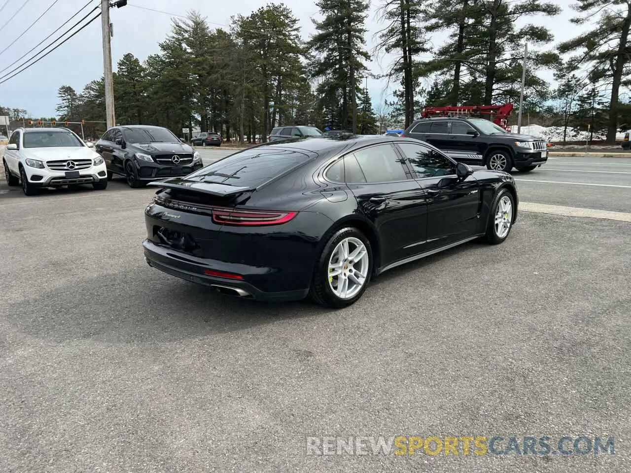 4 fotografías del automóvil dañado WP0AE2A7XLL130979 PORSCHE PANAMERA 2020