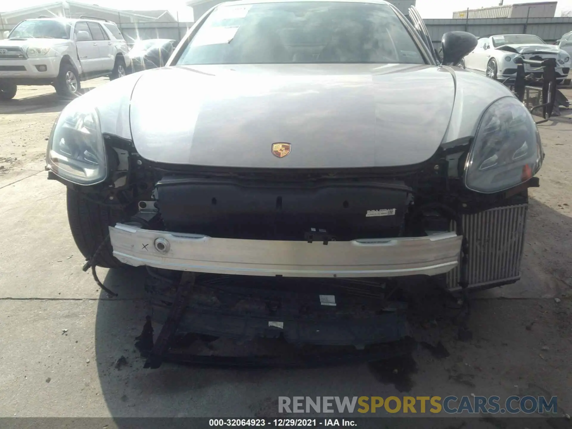 6 fotografías del automóvil dañado WP0AG2A70LL145081 PORSCHE PANAMERA 2020