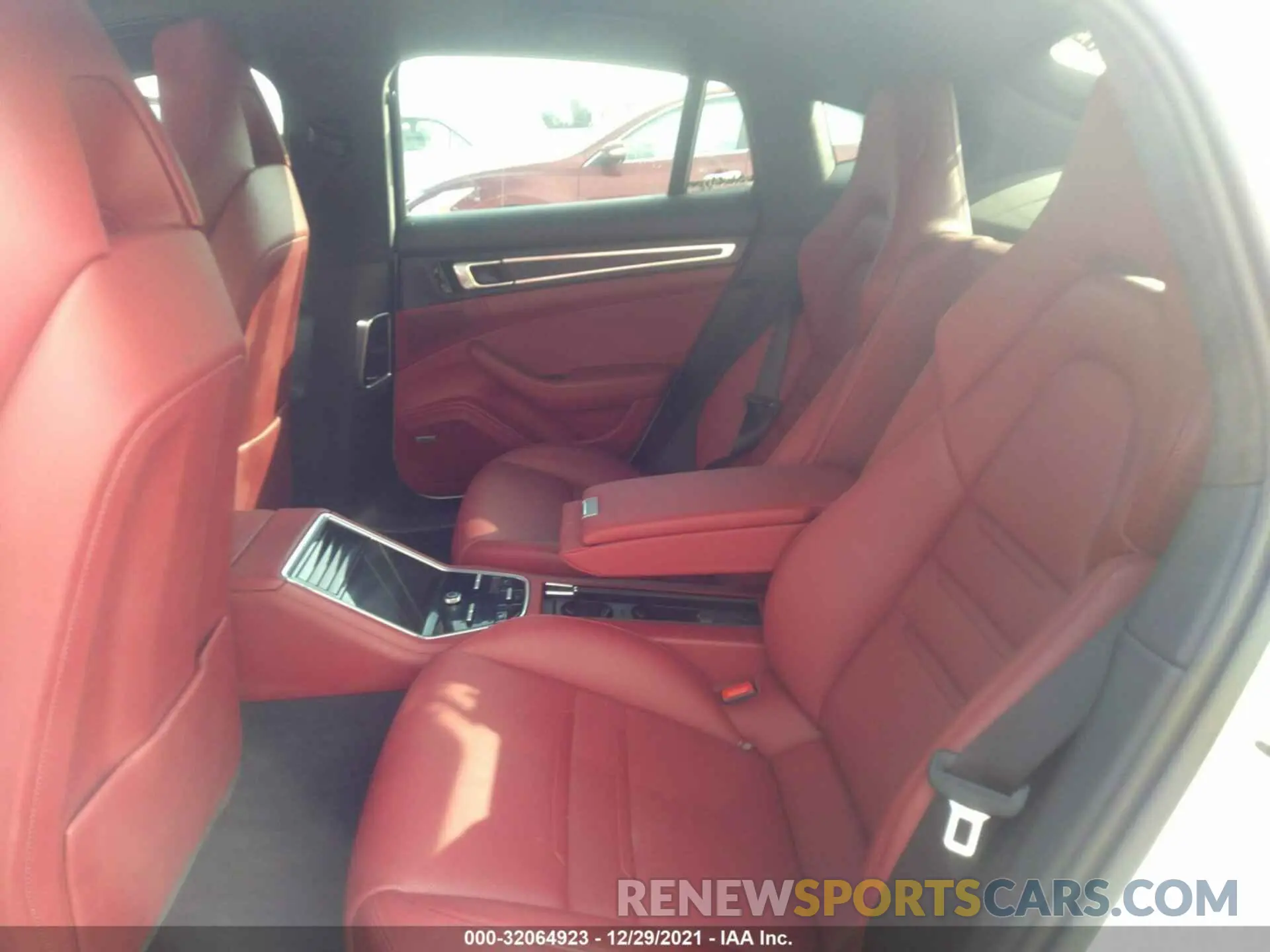8 fotografías del automóvil dañado WP0AG2A70LL145081 PORSCHE PANAMERA 2020