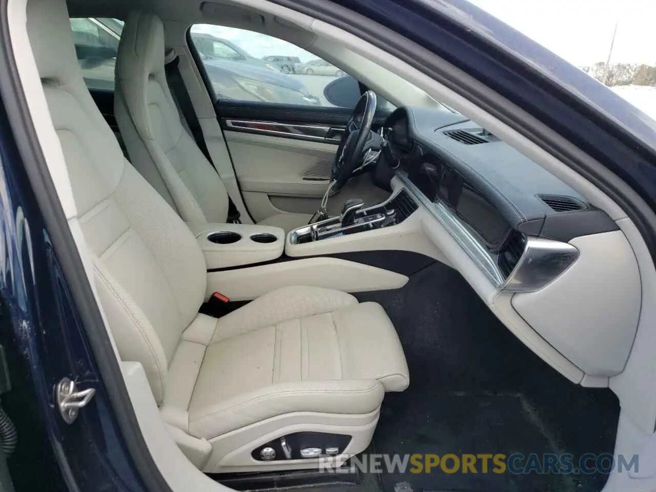 5 fotografías del automóvil dañado WP0AJ2A72ML117608 PORSCHE PANAMERA 2021