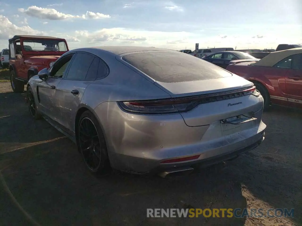 3 fotografías del automóvil dañado WP0AJ2A74ML112863 PORSCHE PANAMERA 2021