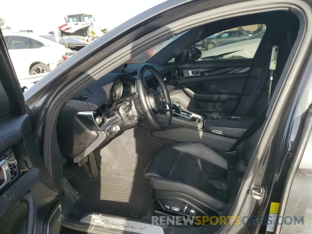 7 fotografías del automóvil dañado WP0AJ2A75ML116047 PORSCHE PANAMERA 2021
