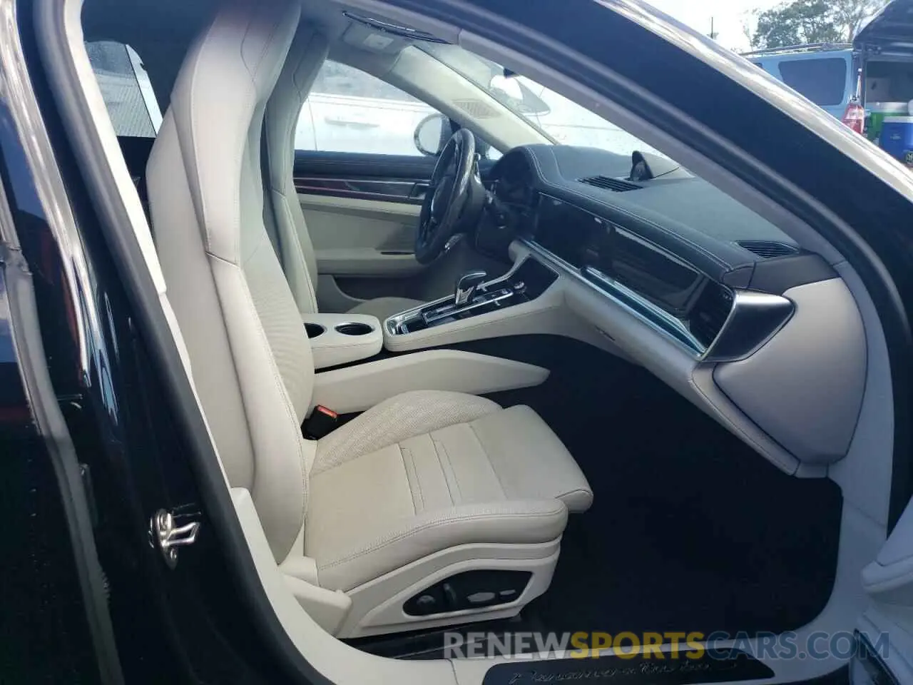 5 fotografías del automóvil dañado WP0AF2A70NL140033 PORSCHE PANAMERA 2022