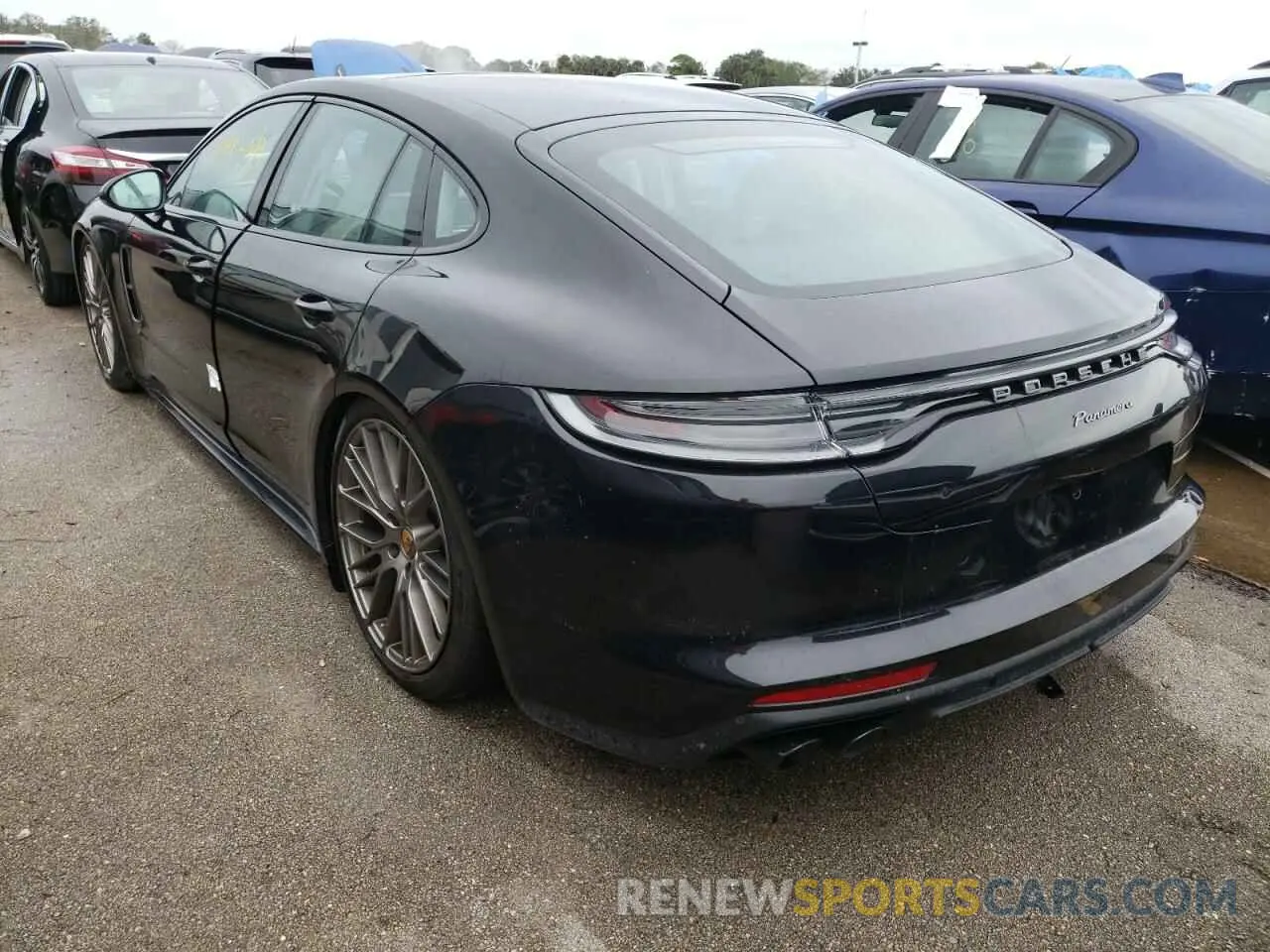 3 fotografías del automóvil dañado WP0AJ2A7XNL101674 PORSCHE PANAMERA 2022