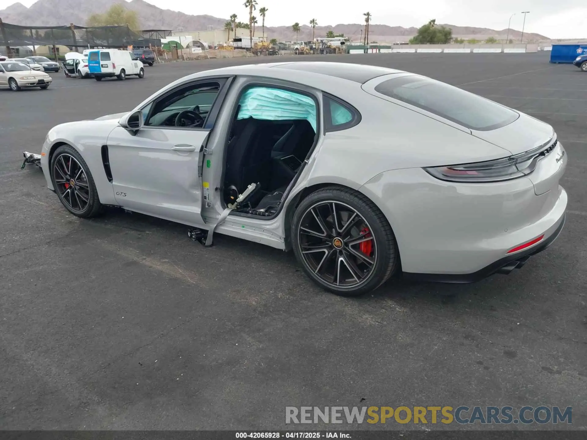 3 fotografías del automóvil dañado WP0AG2A71PL135536 PORSCHE PANAMERA 2023
