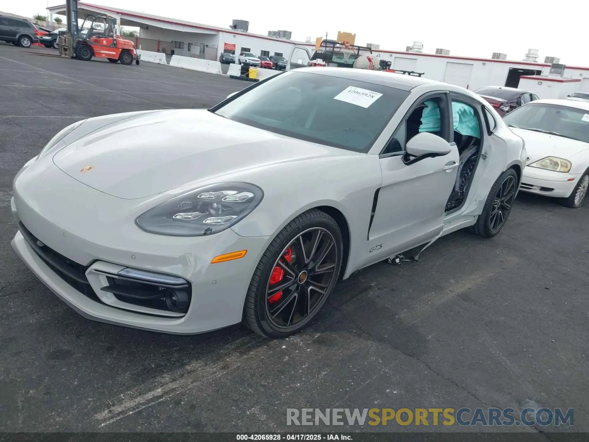 6 fotografías del automóvil dañado WP0AG2A71PL135536 PORSCHE PANAMERA 2023