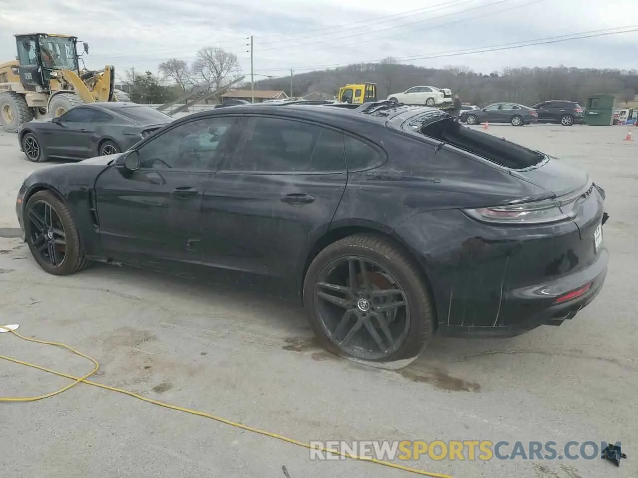 2 fotografías del automóvil dañado WP0AJ2A71PL100545 PORSCHE PANAMERA 2023