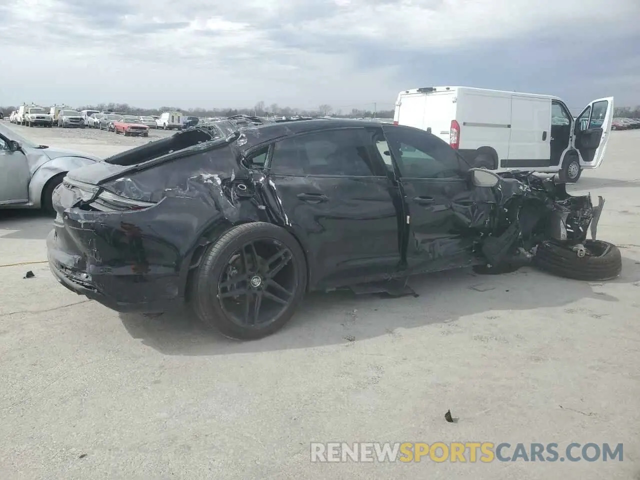 3 fotografías del automóvil dañado WP0AJ2A71PL100545 PORSCHE PANAMERA 2023