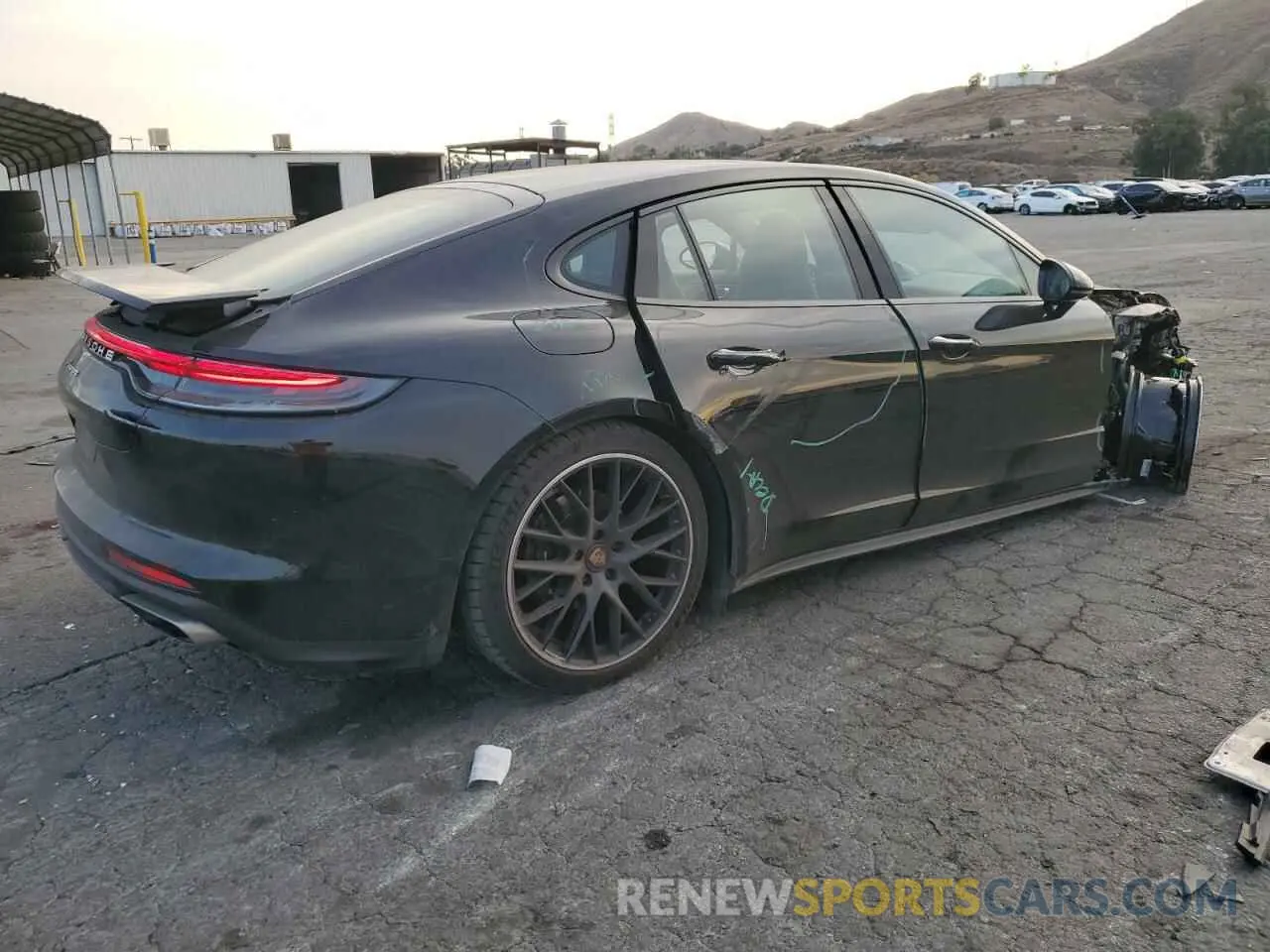 3 fotografías del automóvil dañado WP0AJ2A77PL100405 PORSCHE PANAMERA 2023