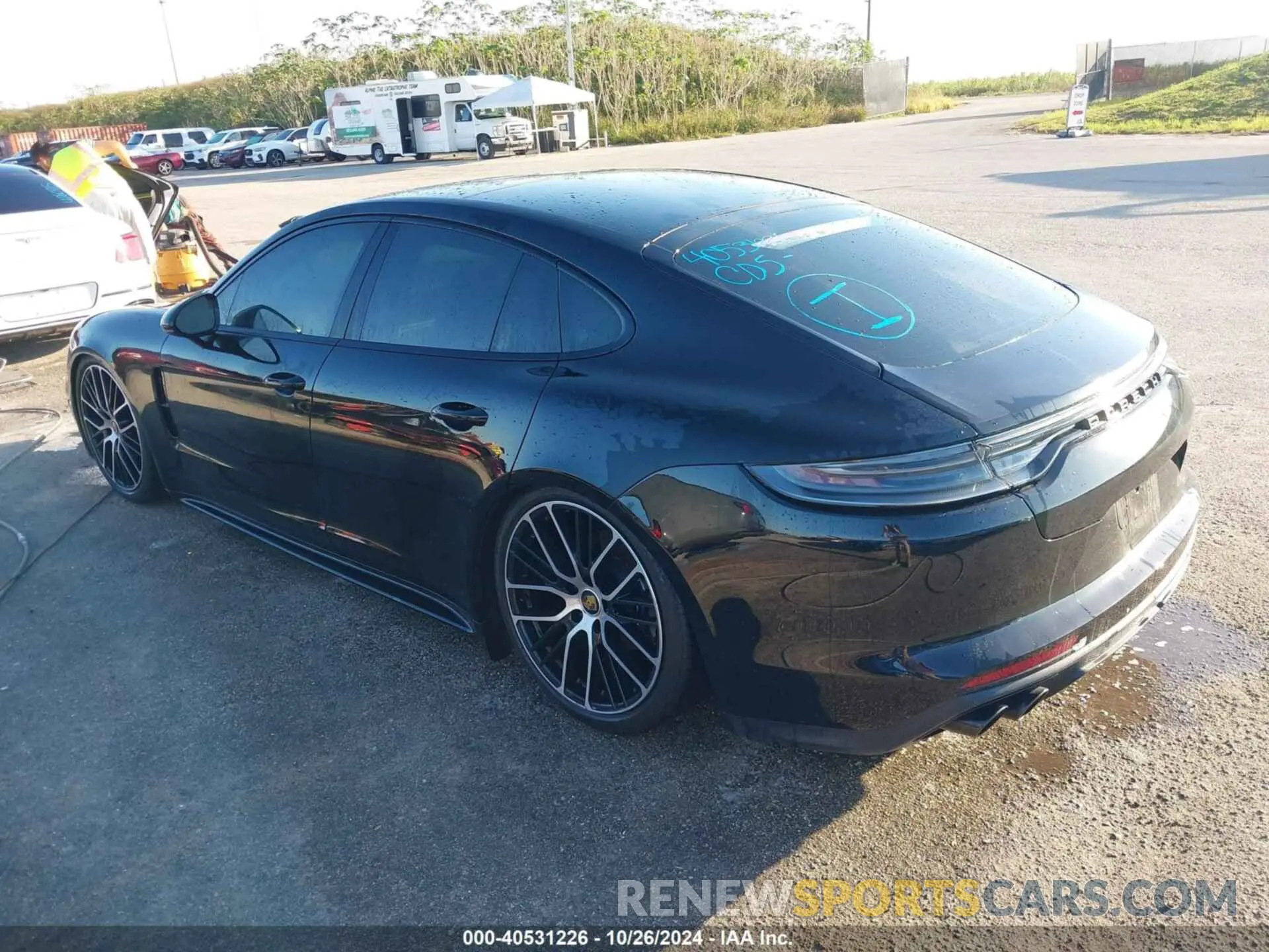3 fotografías del automóvil dañado WP0AJ2A7XPL100107 PORSCHE PANAMERA 2023