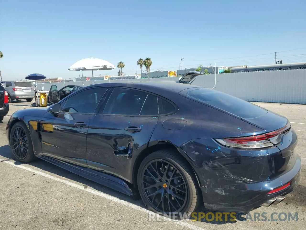 2 fotografías del automóvil dañado WP0AK2A77PL132008 PORSCHE PANAMERA 2023
