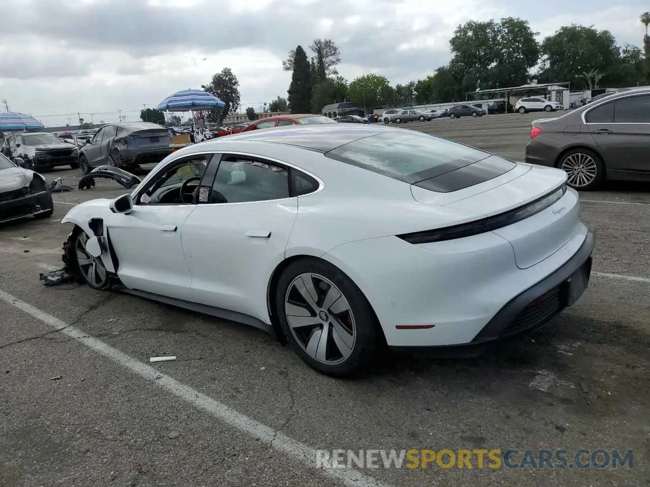 2 fotografías del automóvil dañado WP0AB2Y10LSA51954 PORSCHE TAYCAN 2020