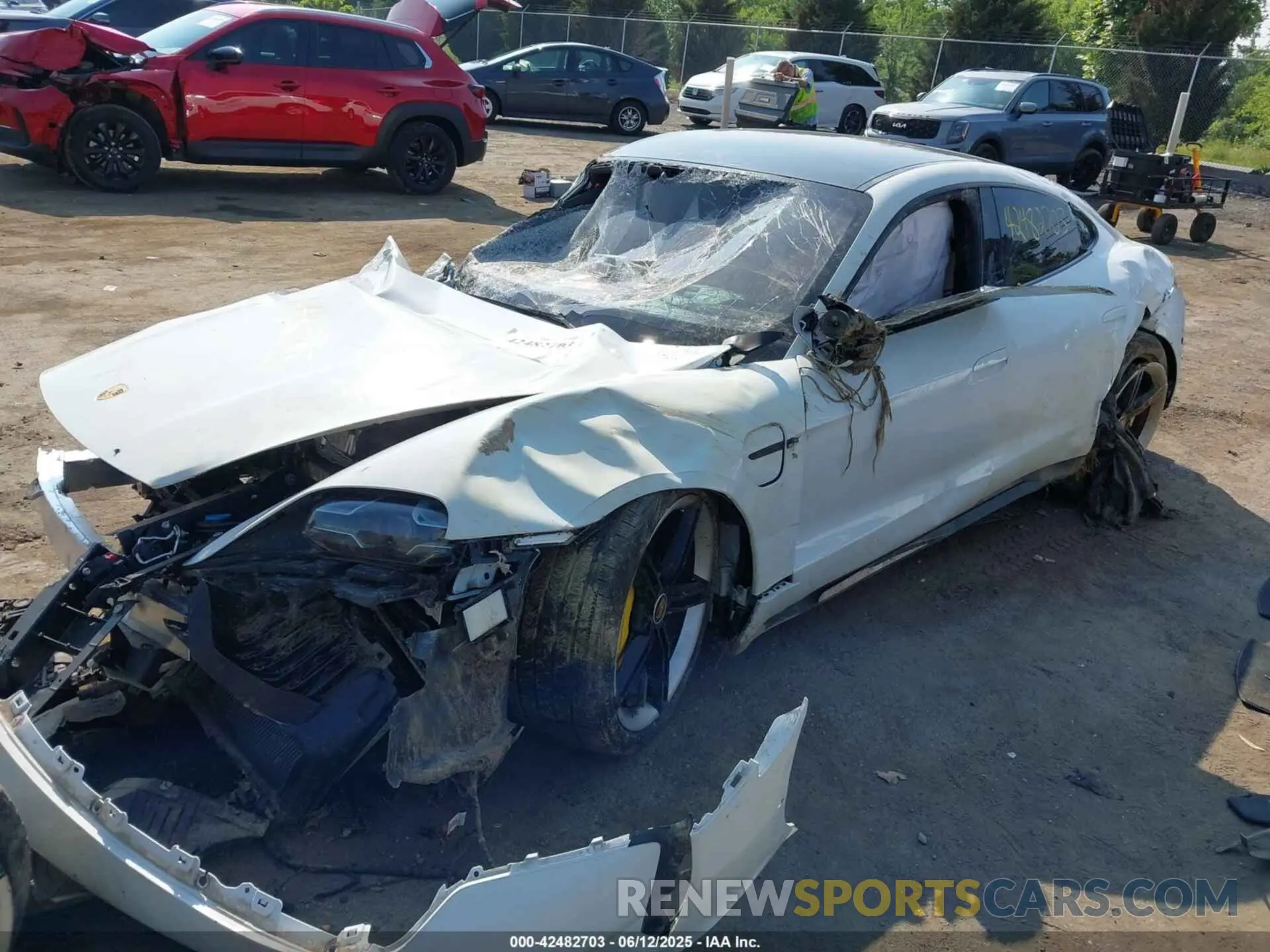 2 fotografías del automóvil dañado WP0AC2Y14LSA71864 PORSCHE TAYCAN 2020