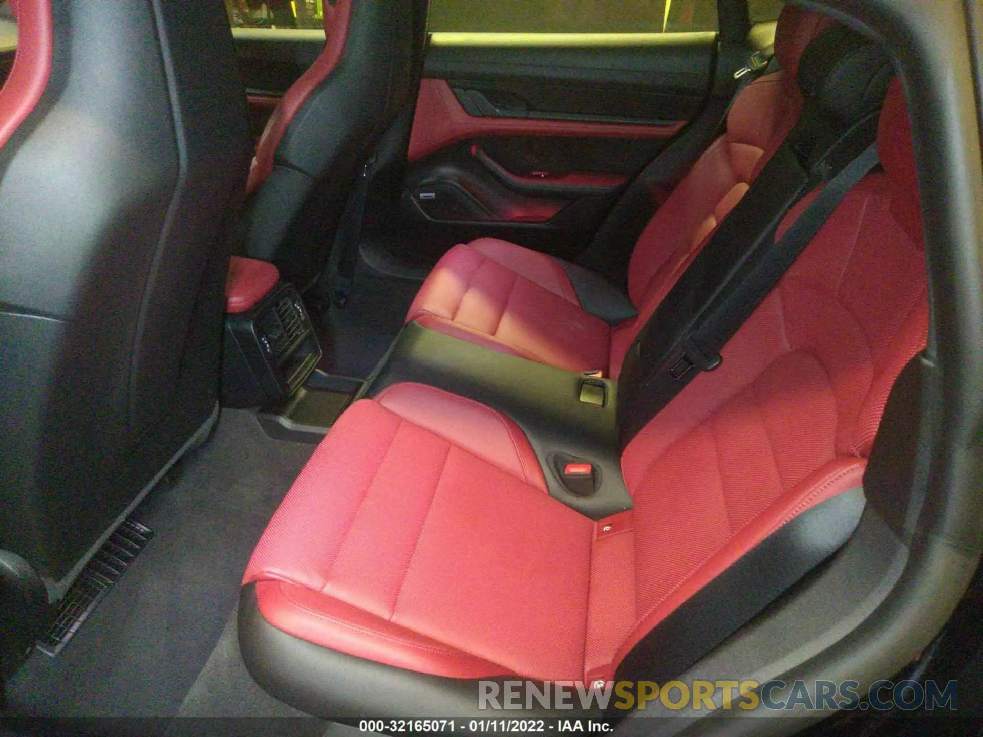 8 fotografías del automóvil dañado WP0AA2Y13MSA14109 PORSCHE TAYCAN 2021