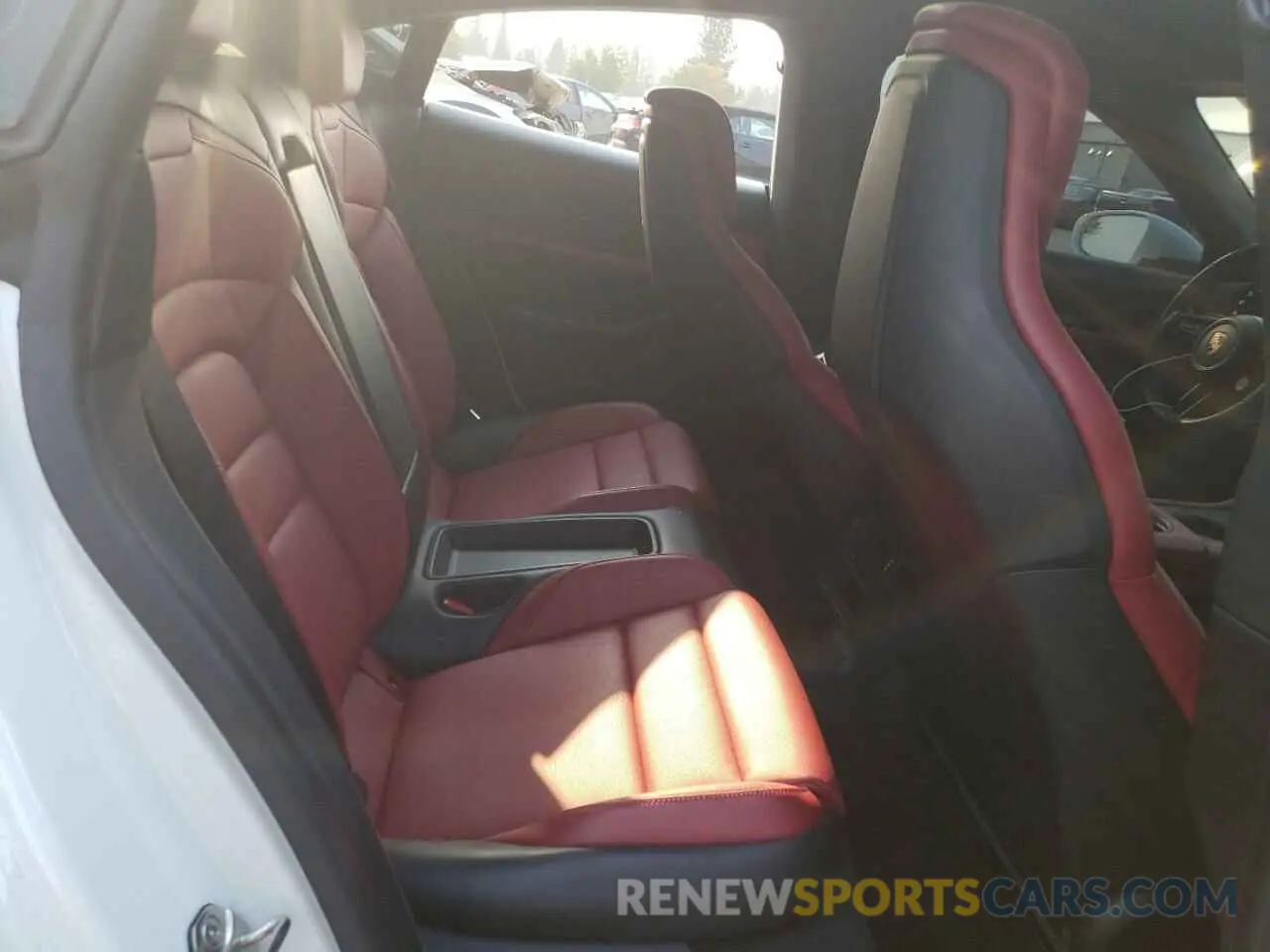 10 fotografías del automóvil dañado WP0AA2Y17MSA16980 PORSCHE TAYCAN 2021