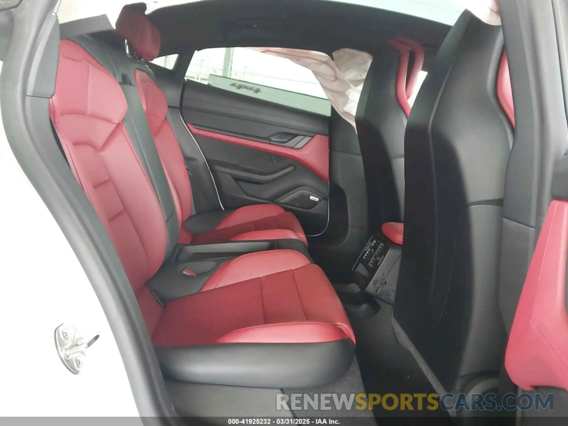 8 fotografías del automóvil dañado WP0AA2Y19MSA19122 PORSCHE TAYCAN 2021
