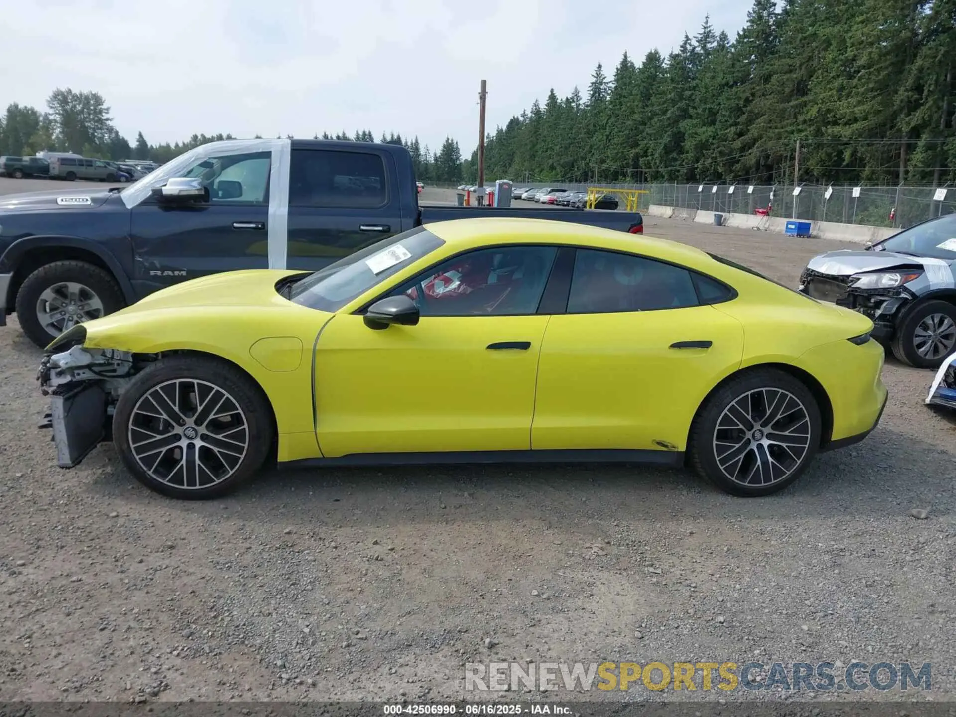 14 fotografías del automóvil dañado WP0AA2Y1XMSA18769 PORSCHE TAYCAN 2021
