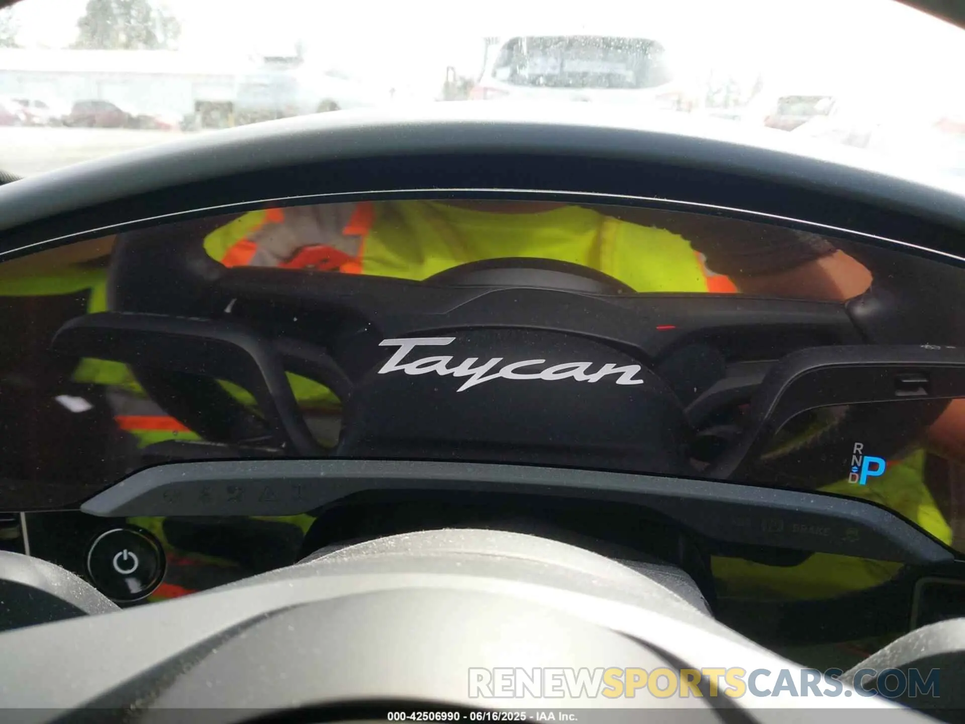15 fotografías del automóvil dañado WP0AA2Y1XMSA18769 PORSCHE TAYCAN 2021