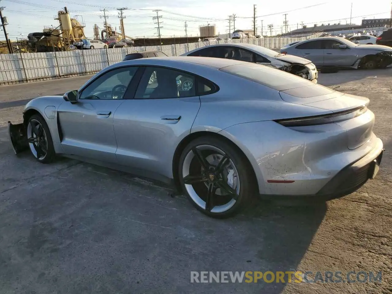 2 fotografías del automóvil dañado WP0AB2Y16MSA43990 PORSCHE TAYCAN 2021