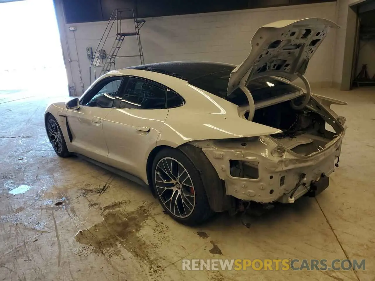 2 fotografías del automóvil dañado WP0AB2Y1XMSA45936 PORSCHE TAYCAN 2021
