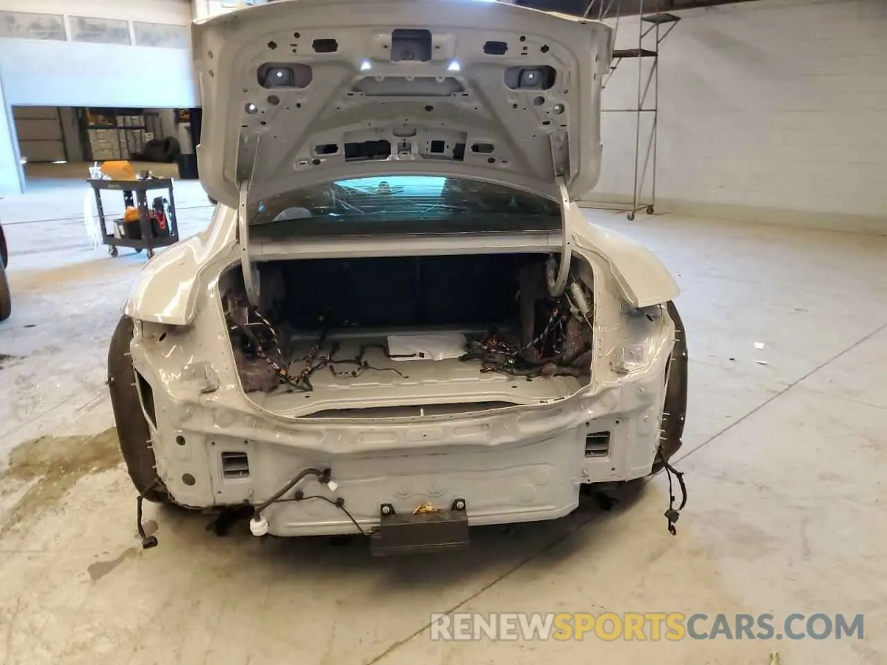 6 fotografías del automóvil dañado WP0AB2Y1XMSA45936 PORSCHE TAYCAN 2021