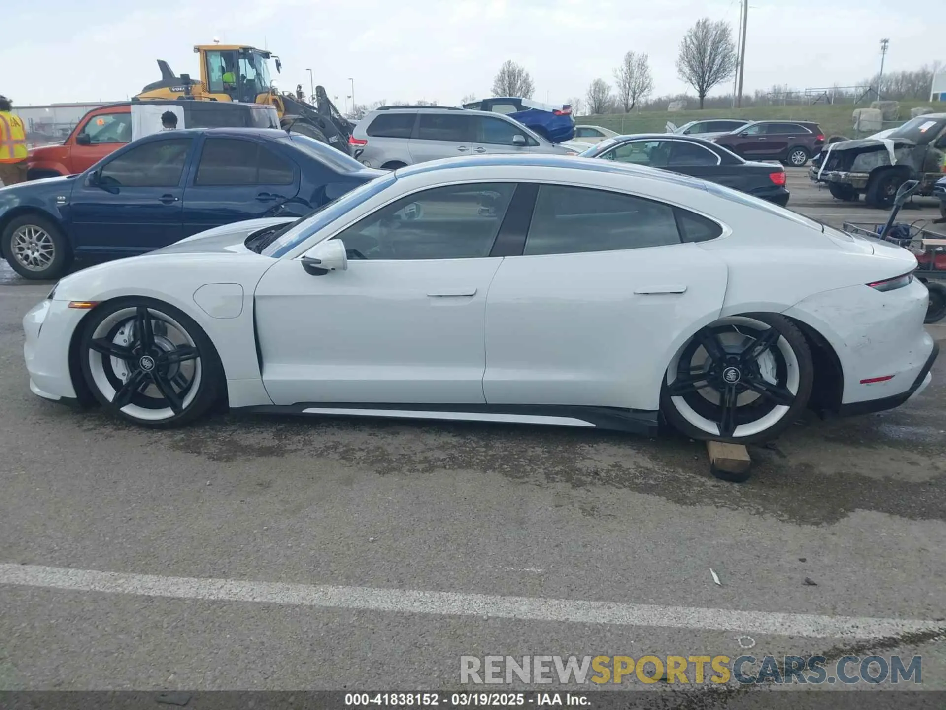 14 fotografías del automóvil dañado WP0AC2Y16MSA63752 PORSCHE TAYCAN 2021