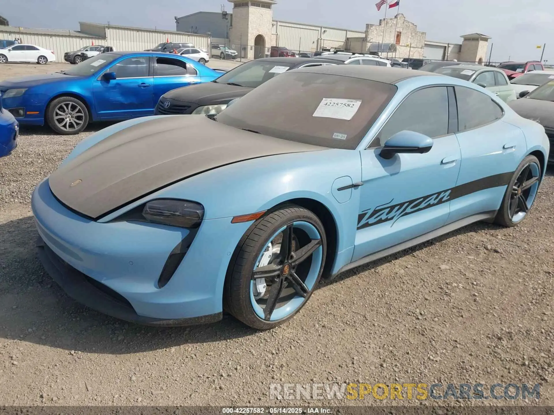 2 fotografías del automóvil dañado WP0AA2Y10NSA10908 PORSCHE TAYCAN 2022