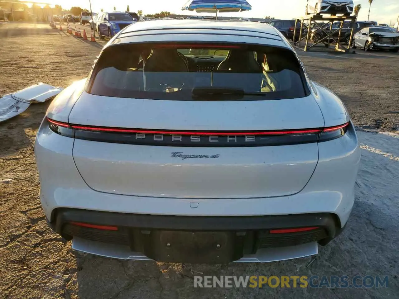 6 fotografías del automóvil dañado WP0BA2Y10NSA67274 PORSCHE TAYCAN 2022