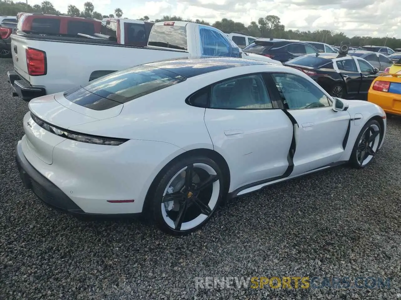 3 fotografías del automóvil dañado WP0AA2Y17PSA12920 PORSCHE TAYCAN 2023