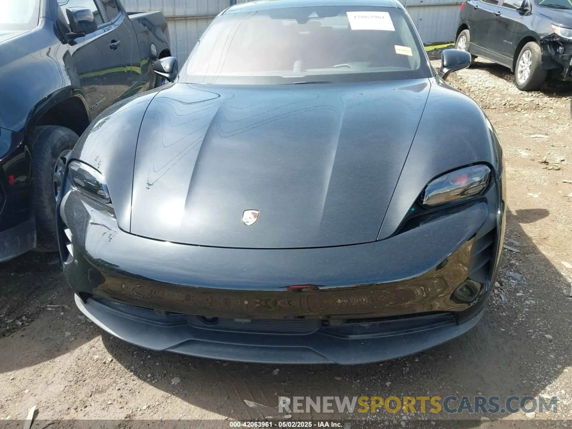 12 fotografías del automóvil dañado WP0AD2Y13PSA48174 PORSCHE TAYCAN 2023