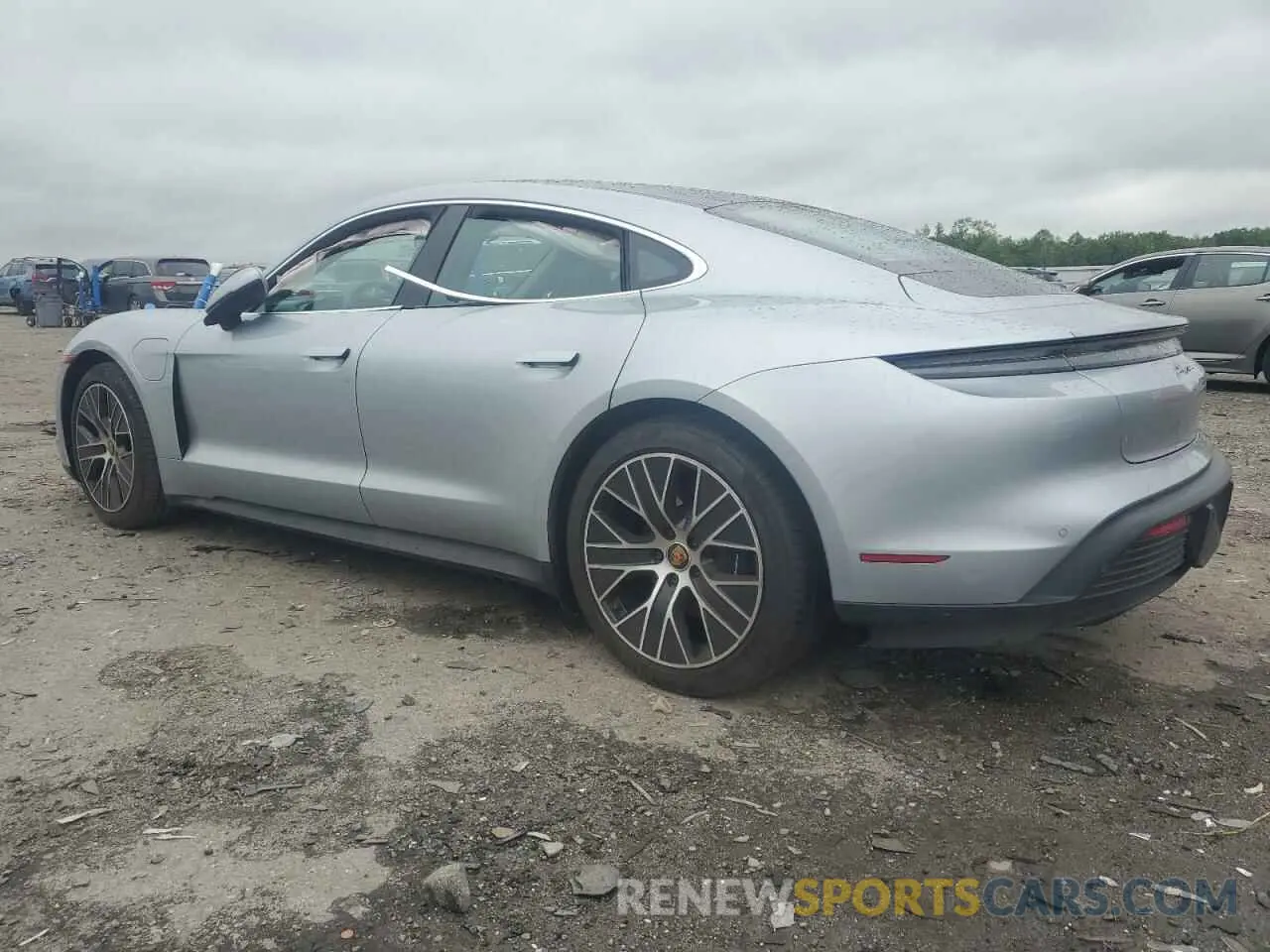 2 fotografías del automóvil dañado WP0AA2Y15RSA11459 PORSCHE TAYCAN 2024
