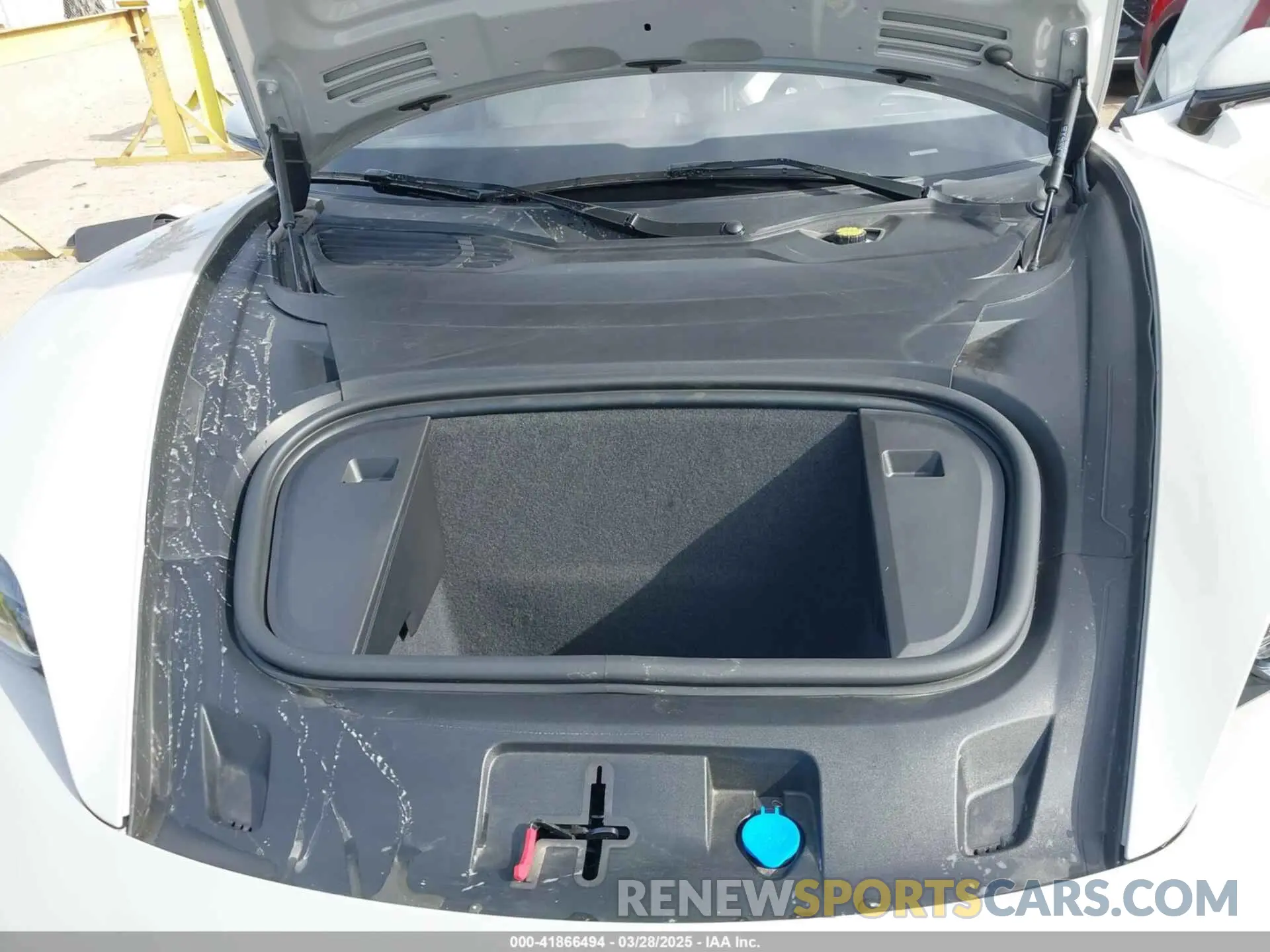 10 fotografías del automóvil dañado WP0AC2Y19RSA52252 PORSCHE TAYCAN 2024