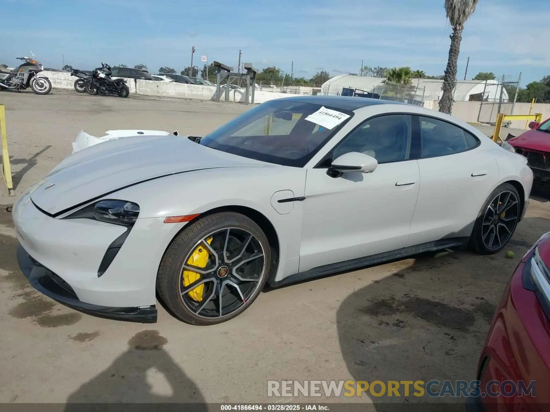 14 fotografías del automóvil dañado WP0AC2Y19RSA52252 PORSCHE TAYCAN 2024