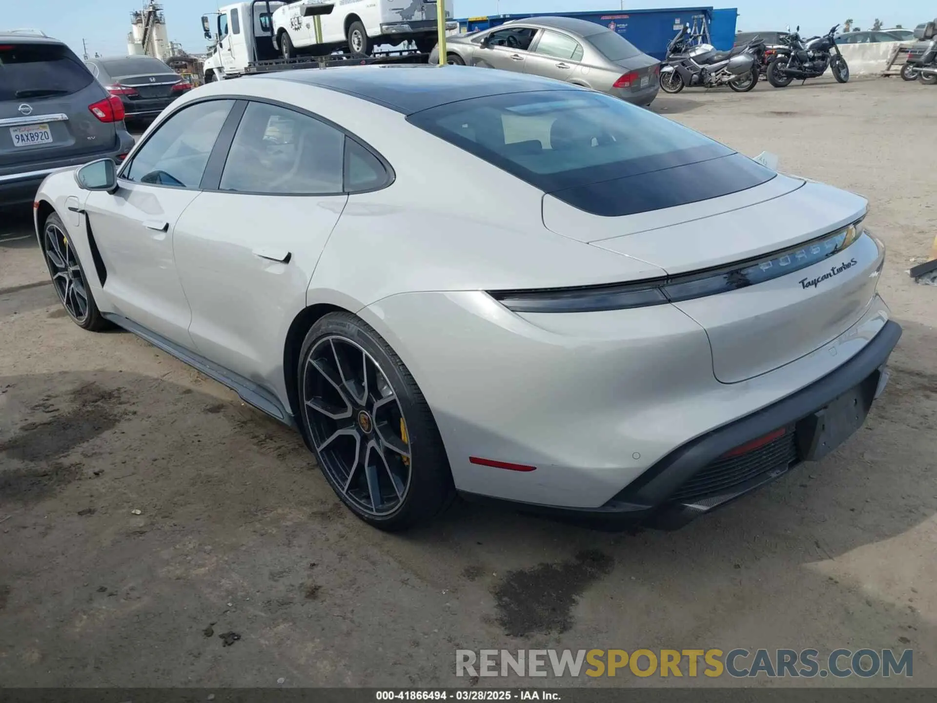 3 fotografías del automóvil dañado WP0AC2Y19RSA52252 PORSCHE TAYCAN 2024