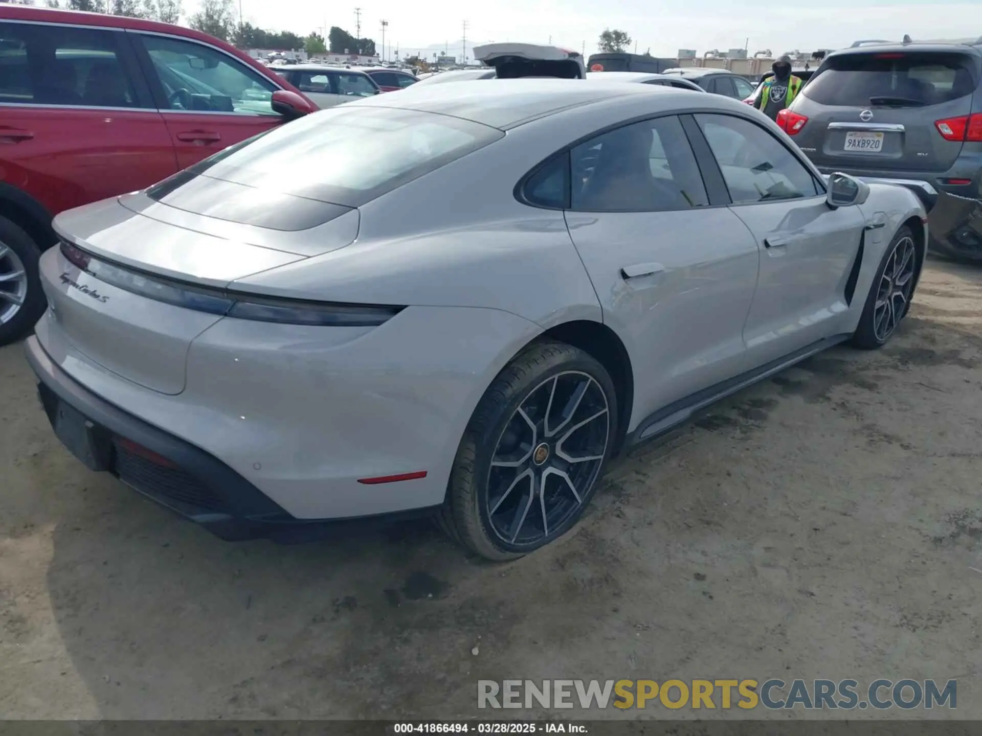 4 fotografías del automóvil dañado WP0AC2Y19RSA52252 PORSCHE TAYCAN 2024