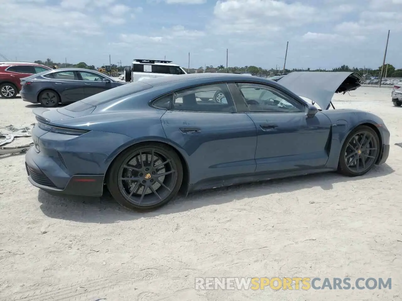 3 fotografías del automóvil dañado WP0AE2Y18SSA58074 PORSCHE TAYCAN 2025