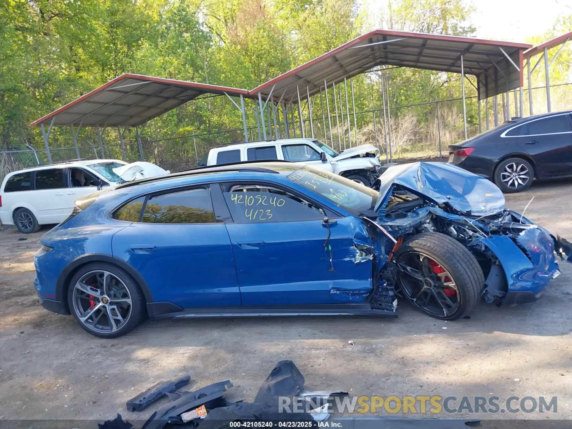 12 fotografías del automóvil dañado WP0BB2Y19PSA65443 PORSCHE TAYCAN CROSS TURISMO 2023