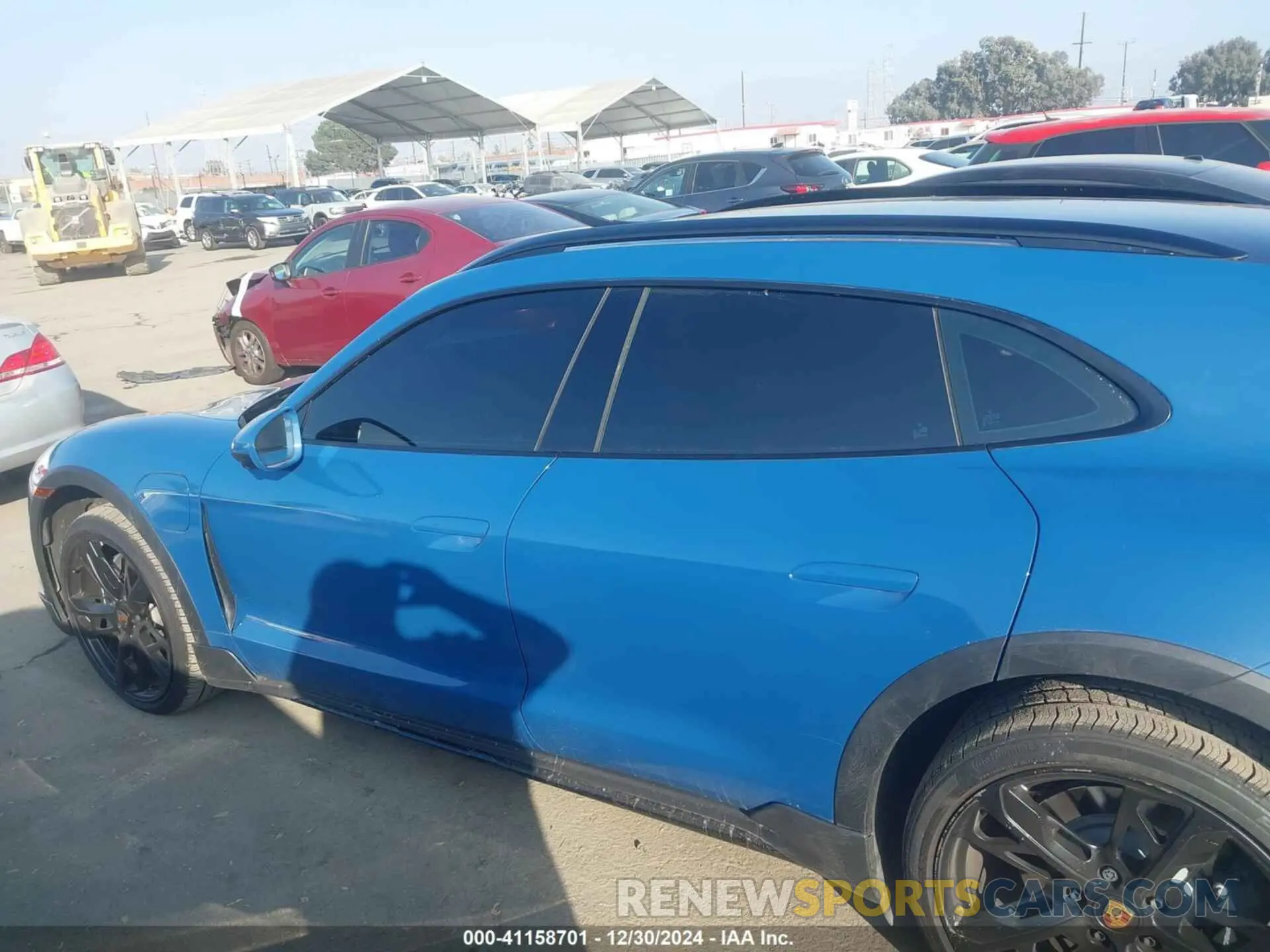 14 fotografías del automóvil dañado WP0BA2Y15RSA60181 PORSCHE TAYCAN CROSS TURISMO 2024