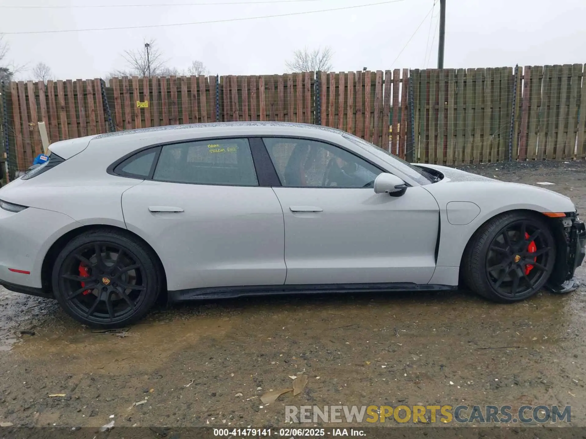 13 fotografías del automóvil dañado WP0CD2Y15PSA90287 PORSCHE TAYCAN SPORT TURISMO 2023