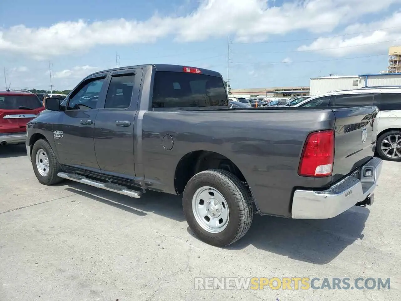 2 fotografías del automóvil dañado 1C6RR6FG1KS620004 RAM 1500 2019
