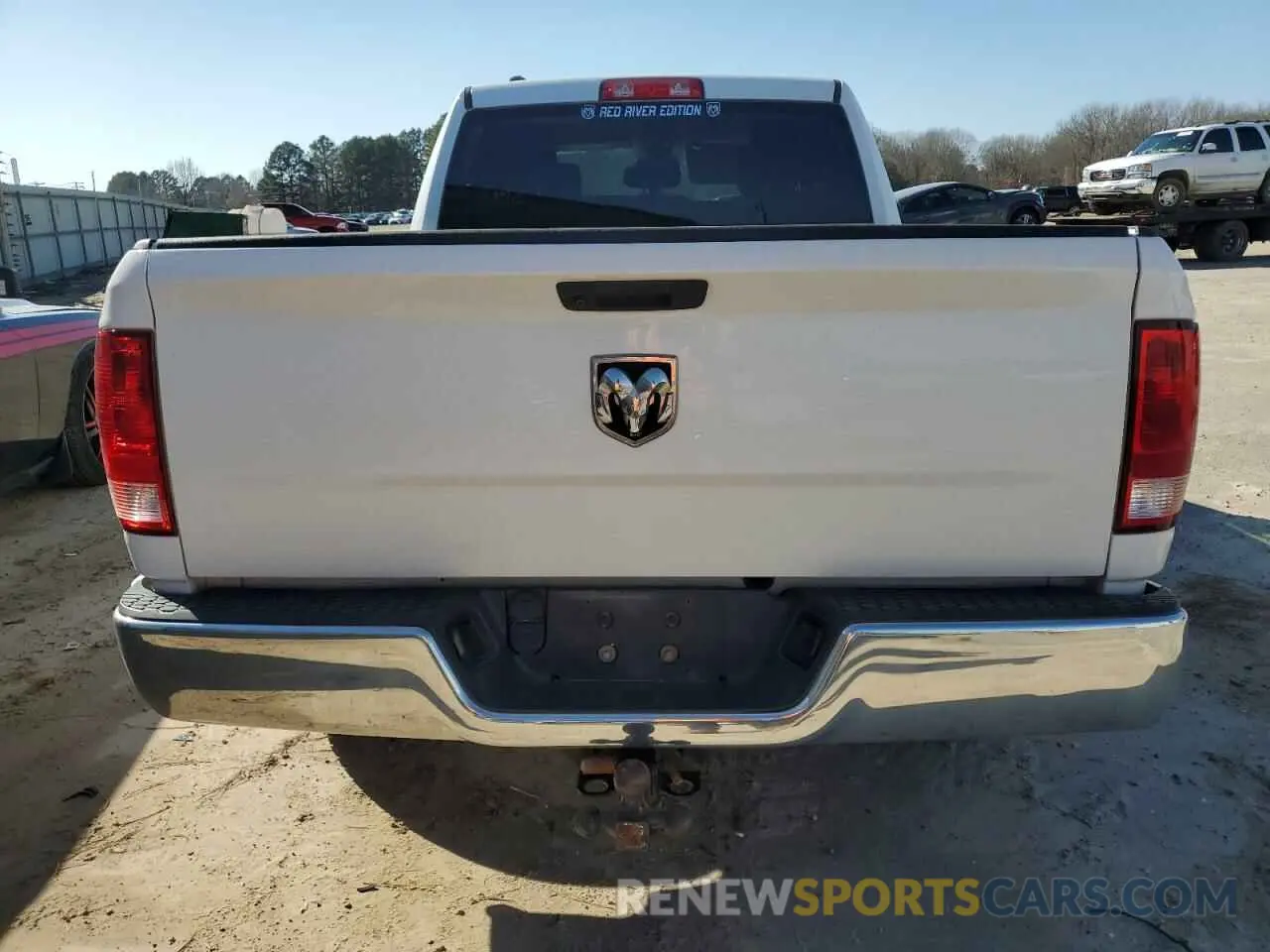 6 fotografías del automóvil dañado 1C6RR6FG3KS507574 RAM 1500 2019