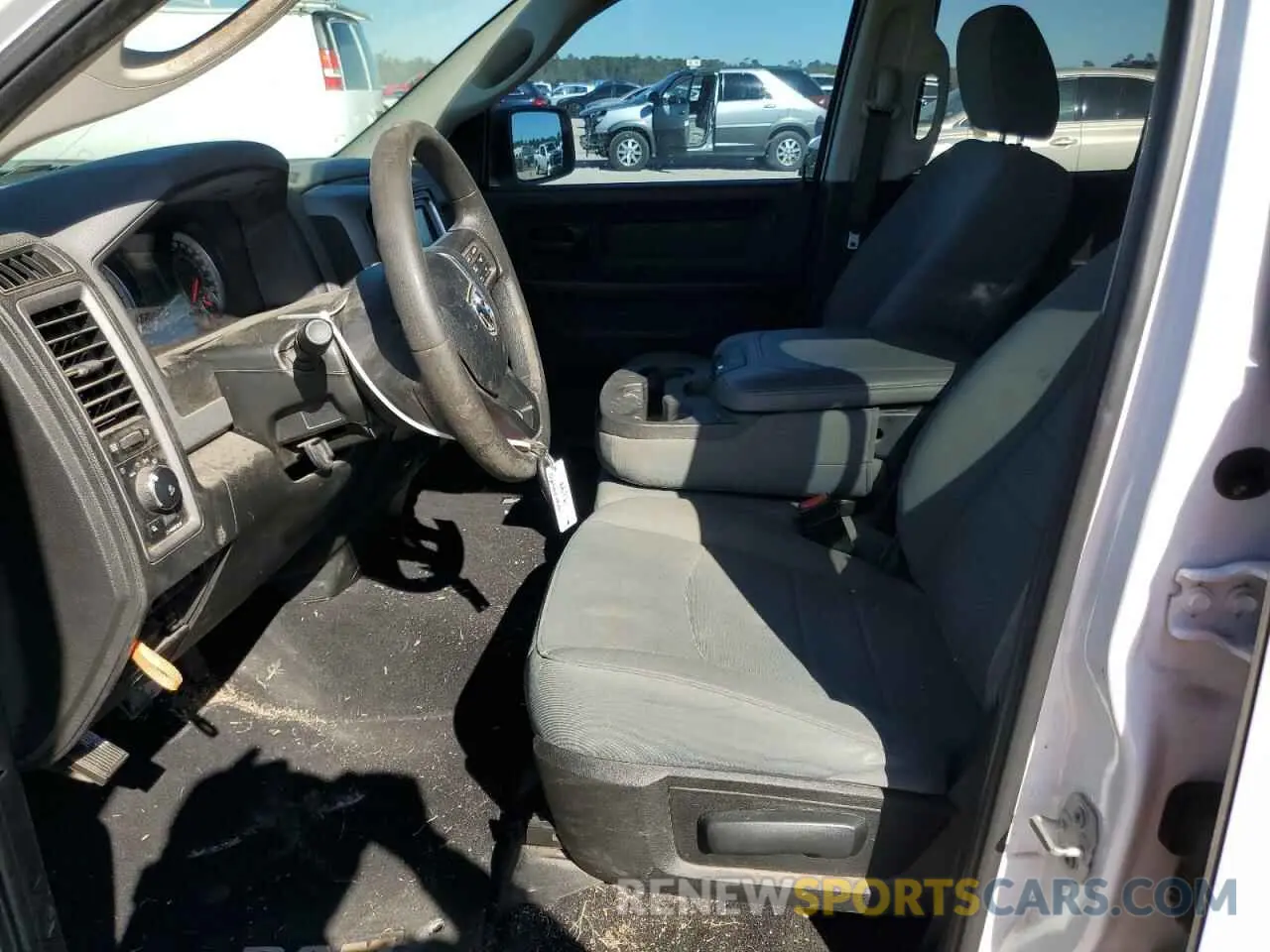 7 fotografías del automóvil dañado 1C6RR6FG3KS627939 RAM 1500 2019
