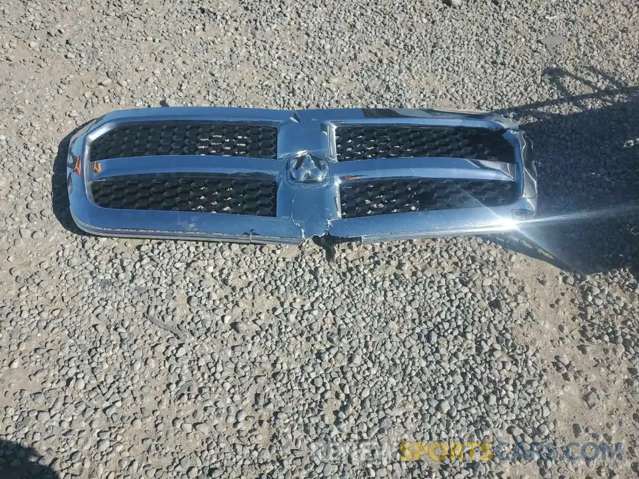 14 fotografías del automóvil dañado 1C6RR6FG6KS516074 RAM 1500 2019