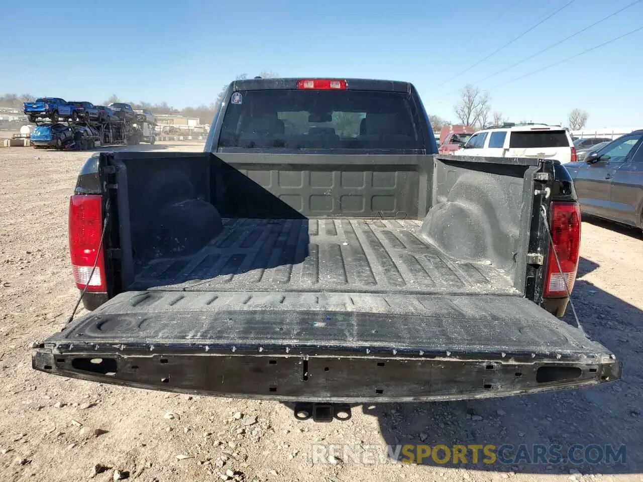 6 fotografías del automóvil dañado 1C6RR6FG7KS546460 RAM 1500 2019