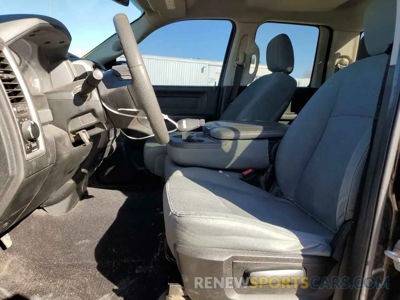 7 fotografías del automóvil dañado 1C6RR6FG7KS546460 RAM 1500 2019